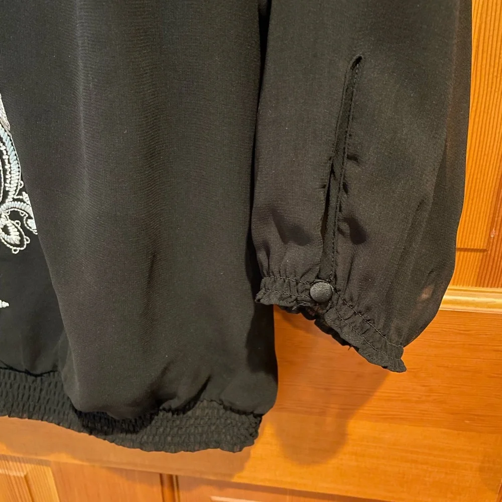 White House/Black Market Blouse - Picture 4 of 8